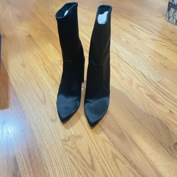 Stuart Weitzman Clinger Ankle Black Stretch Satin Boots/Booties SZ 5.5 - Picture 7 of 8